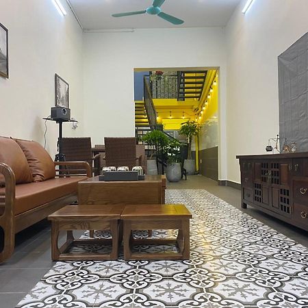 Ga Homestay Hai Phong Esterno foto